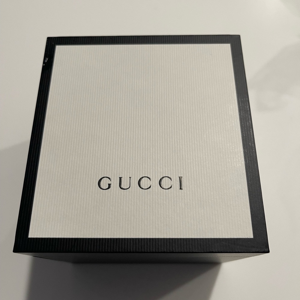 Mens Gucci watch